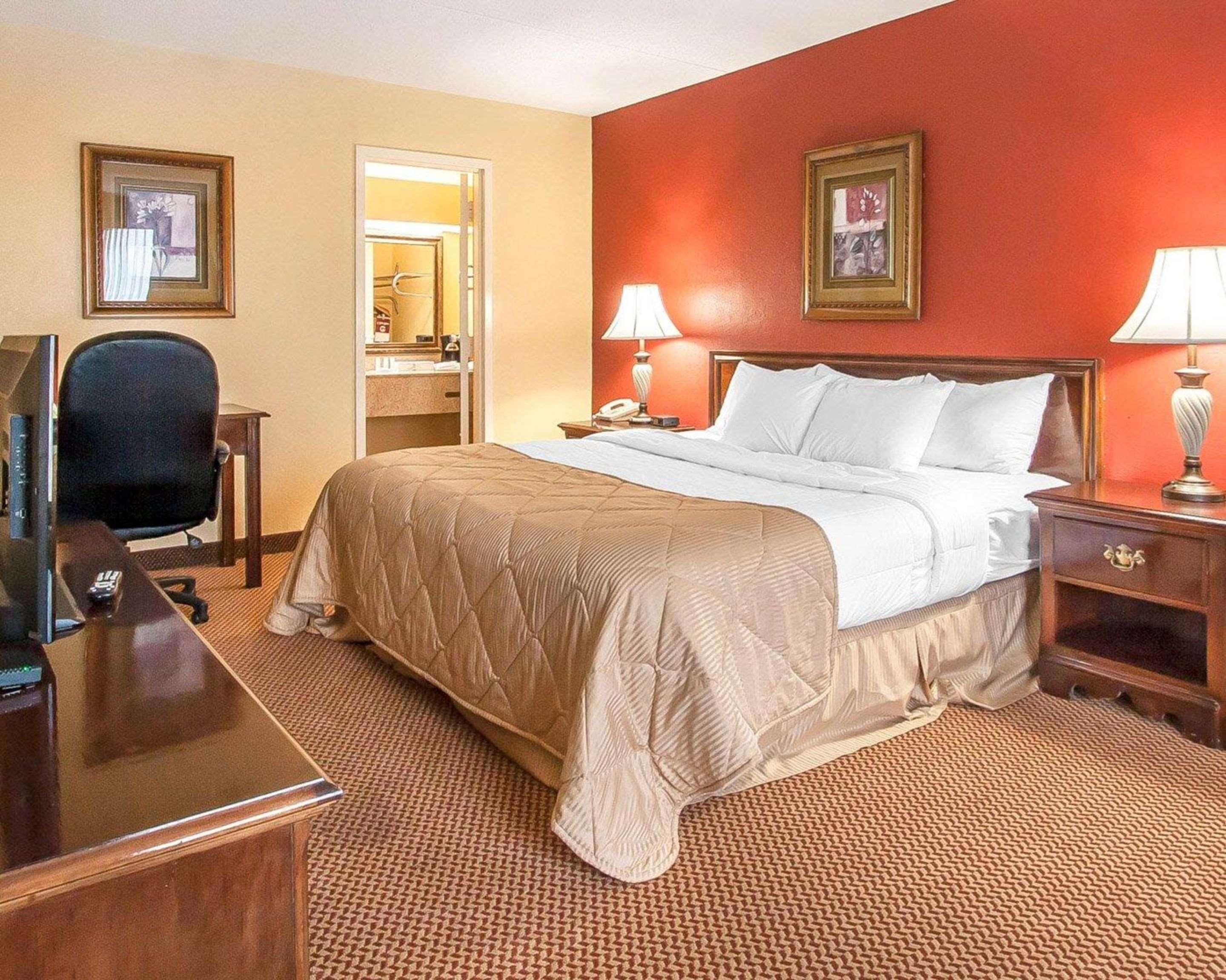 Clarion Inn & Suites University Center Auburn Eksteriør bilde