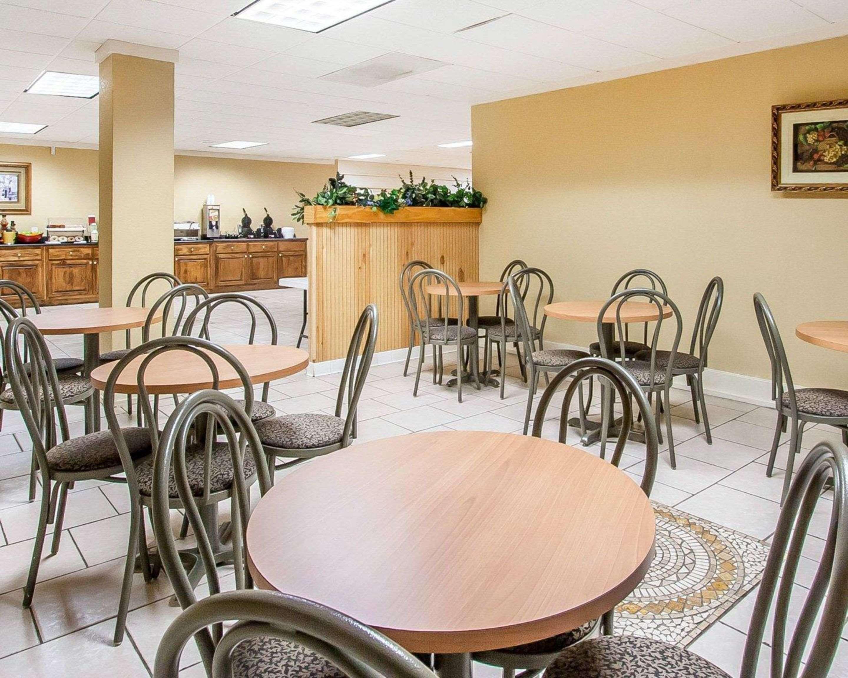 Clarion Inn & Suites University Center Auburn Eksteriør bilde