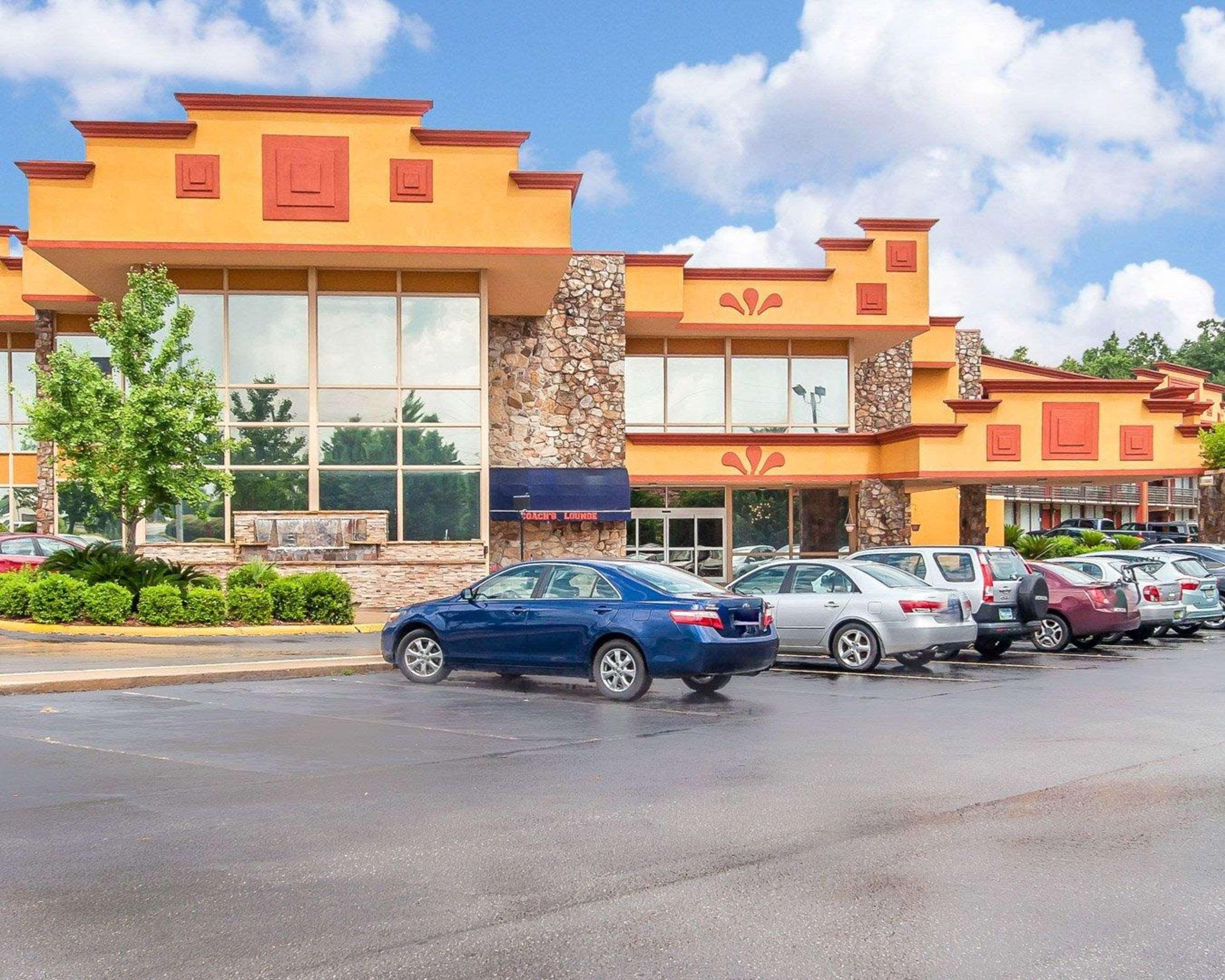 Clarion Inn & Suites University Center Auburn Eksteriør bilde
